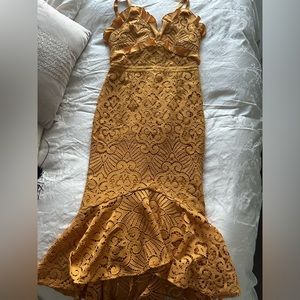 Embroidered yellow dress - Two Sisters